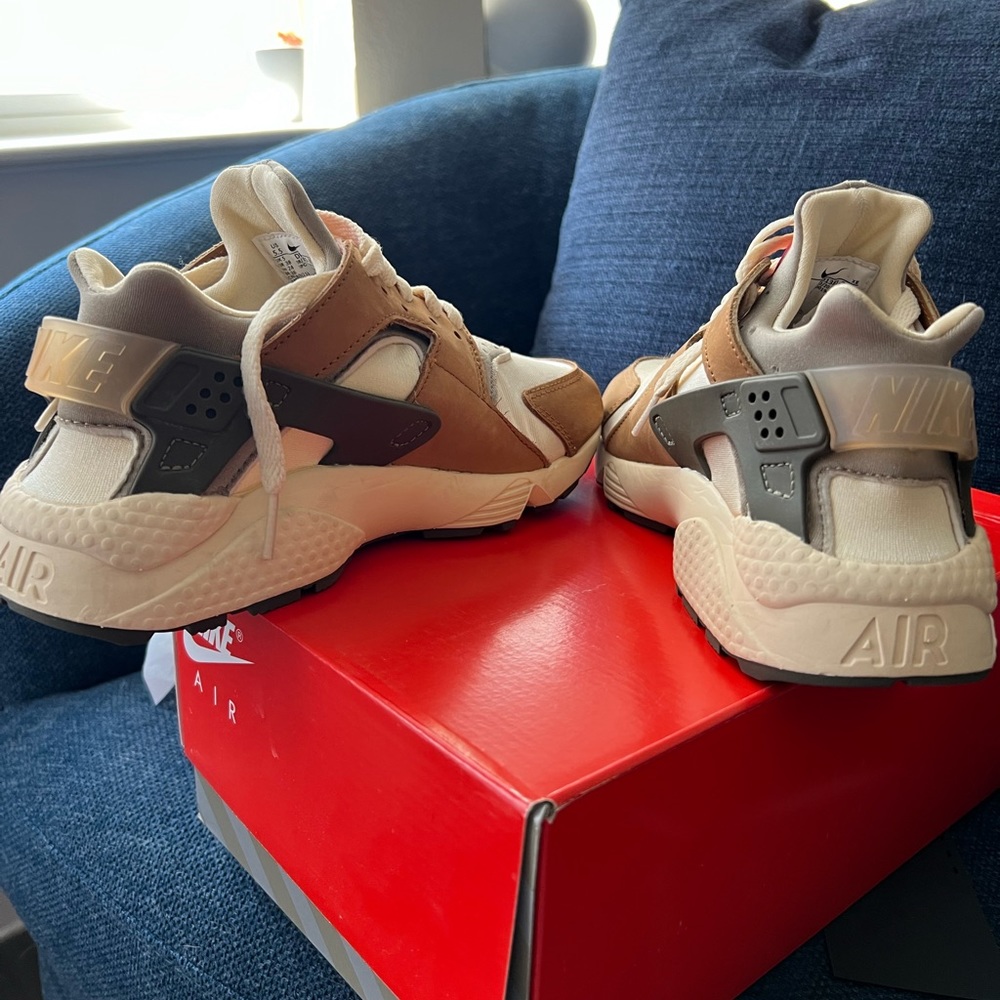 Nike Huarache LE - Desert Oak - Picture 5 of 9